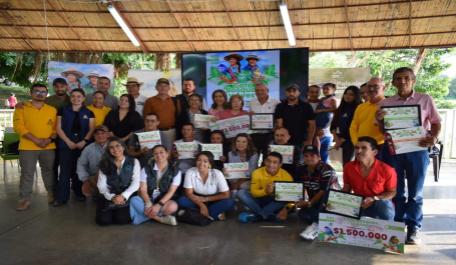 CAFÉS CON PUNTAJES DE 86.50, 87.50 Y 86.75 SE REGISTRARON EN LOS PRIMEROS PUESTOS EN EL 4° CONCURSO CAFÉ, BOSQUES Y AVES Y 1° EN RISARALDA