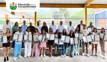 18 jóvenes rurales se graduaron como Técnicos Profesionales en Operación de Servicios Turísticos gracias al proyecto La Universidad en el Campo