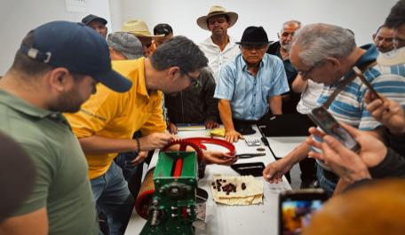 El compromiso del Comité de Cafeteros de Caldas con la calidad y sostenibilidad en la postcosecha del café.