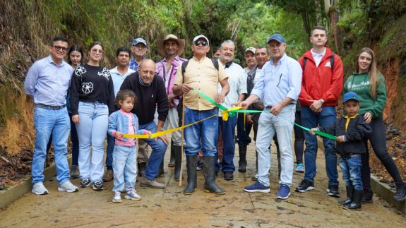 ¡La conectividad rural avanza en Caldas, un tramo a la vez!