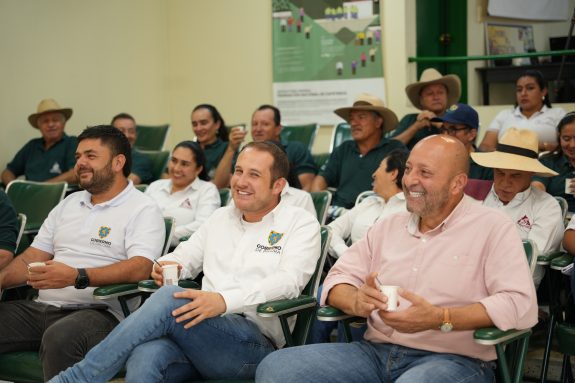 Alcaldes y Comité de Cafeteros ratifican compromisos con la caficultura en el norte de Caldas