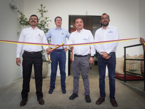 Federación Nacional de Cafeteros inaugura en Bucaramanga el tercer Centro de Industrialización Regional