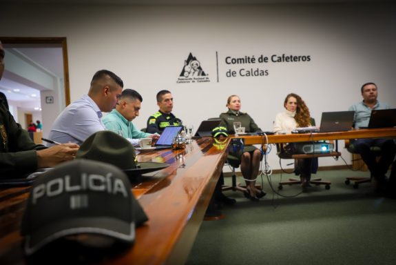 Comité de Cafeteros de Caldas y Policía Nacional fortalecen estrategias de seguridad para el 2026
