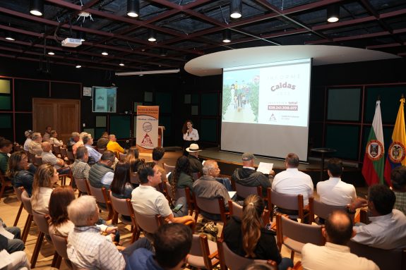 Caficultores empresariales de Caldas tuvieron su primer encuentro y se actualizaron en costos de producción y avances de Cenicafé
