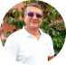 hombre sonriendo