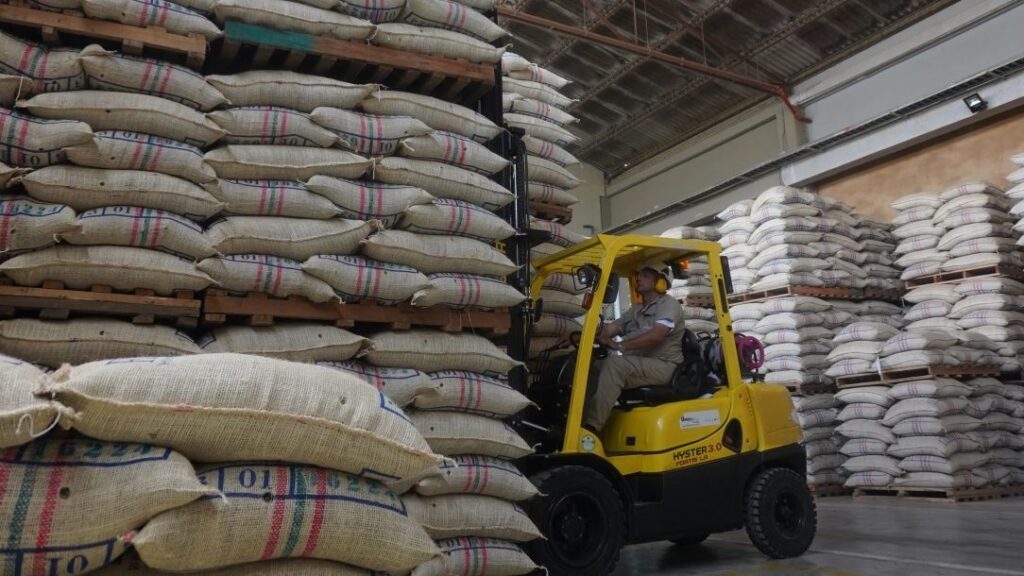 Colombian coffee production falls 9% in February