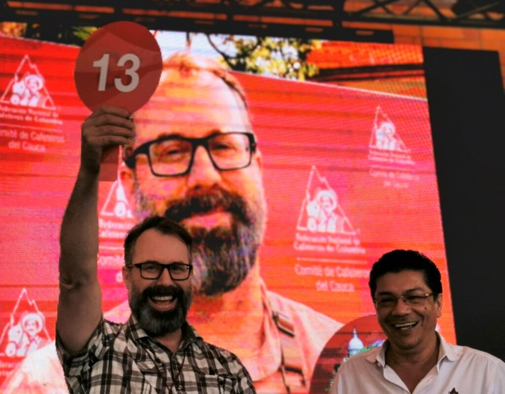 Joven de 25 años llevará su café a Rumania